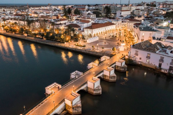 puente de piedra de Tavira Portugal