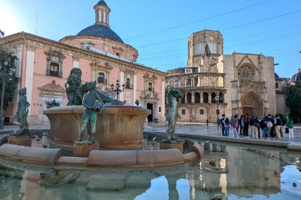 plaza de la virgen valencia