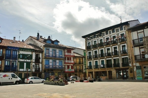 plaza de las armas hondarribia